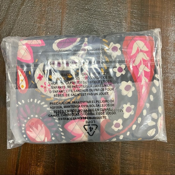 Vera Bradley Set of 3 Makeup Bags in Painted Paisley pattern Free Shipping NWT - Picture 4 of 4